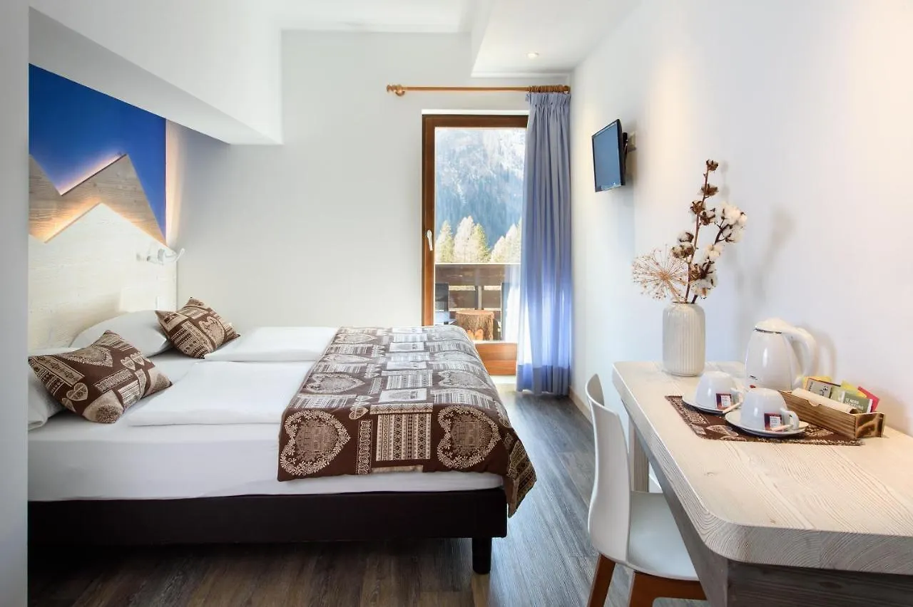 Hotel Garni Roberta Malga Ciapela