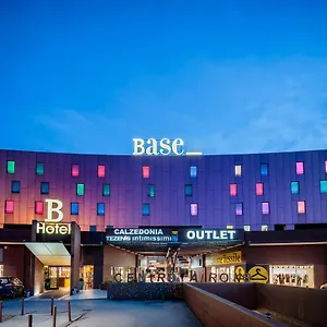 4* Hotel Base